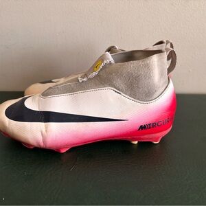 Nike Kids' Jr Superfly Soccer Cleats - Size 5